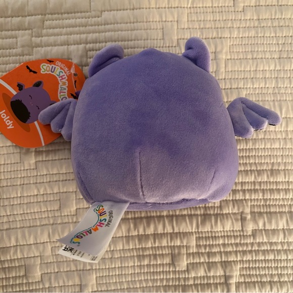 Squishmallows Joldy the Bat 2023 Halloween 4.5” NWT - Picture 3 of 3